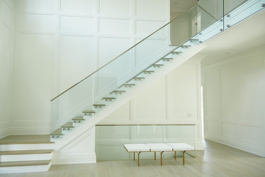 Glass Cap Rail & Hardware